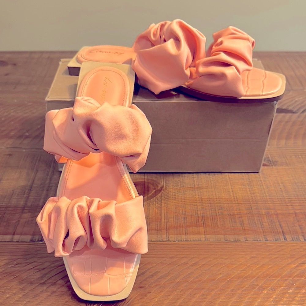 8size Women's Ruffled Slide Sandals - Sherbet Color - Like New